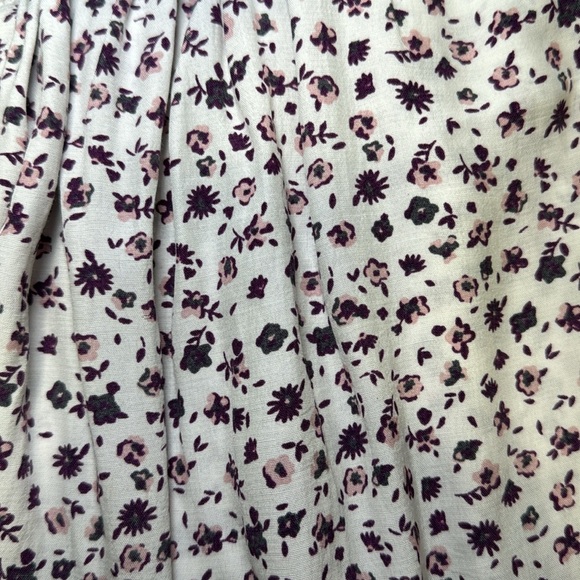 Flowy Floral Skirt - Picture 2 of 2